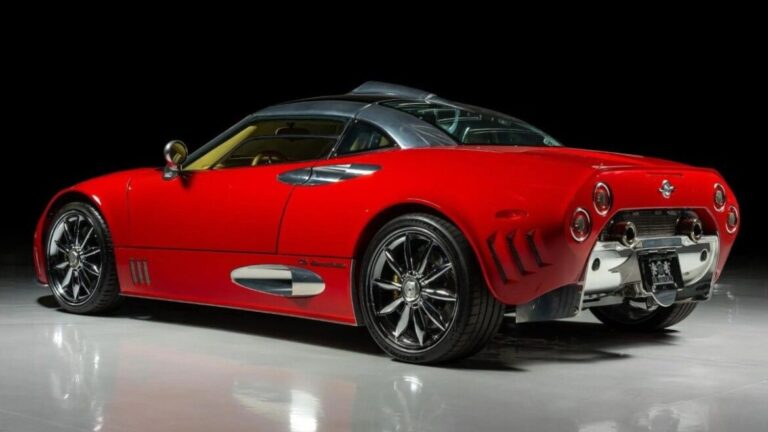 002_Spyker_C8_aukcija-1170×658