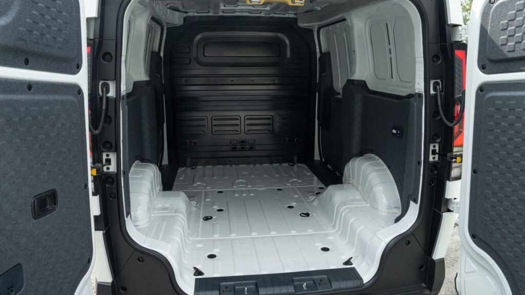 28712-kia-pv5-cargo-plus-712kwh-korean-l2h1-3dr-clear-white-19